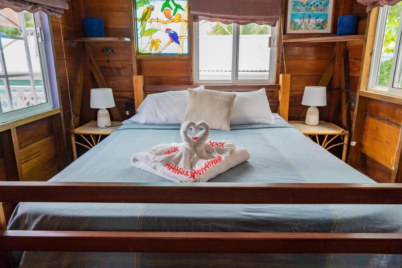 Hummingbirds Cabins Caye Caulker Eksteriør bilde